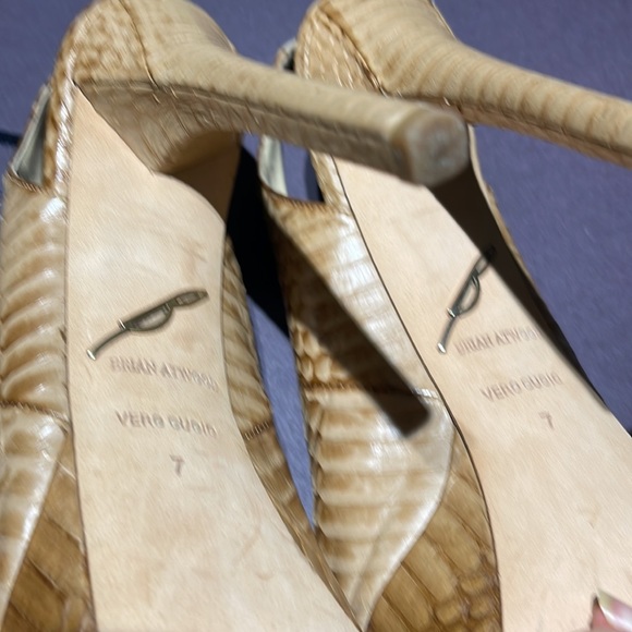 Brian Atwood Beatrice pumps. 7 - Picture 7 of 15